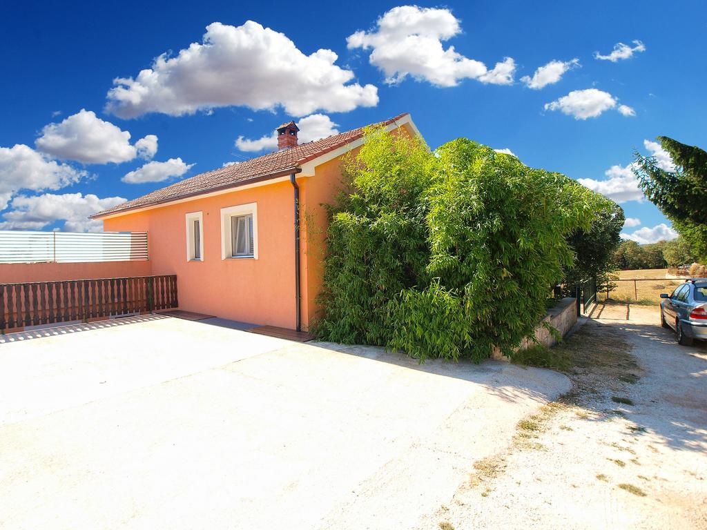 Apartment Luisa 1437 Peruski Exterior photo