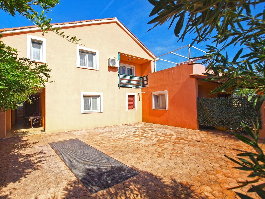 Apartment Luisa 1437 Peruski Exterior photo